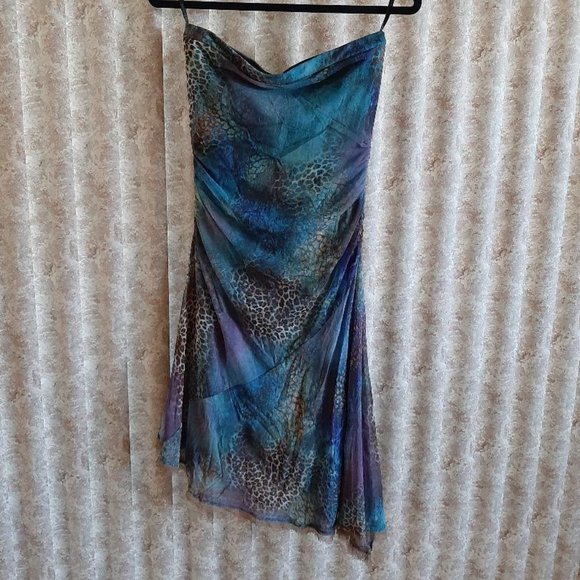 Weston Wear Dresses & Skirts - EUC strapless dress in blue, purple, animal Large